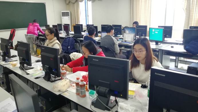 说明: \\Xcb002\待上稿件\2018.04.25计数学院ky官方网站在2018年美国大学生数学建模竞赛中喜获2项二等奖新闻稿件\参赛中的学生2.jpg